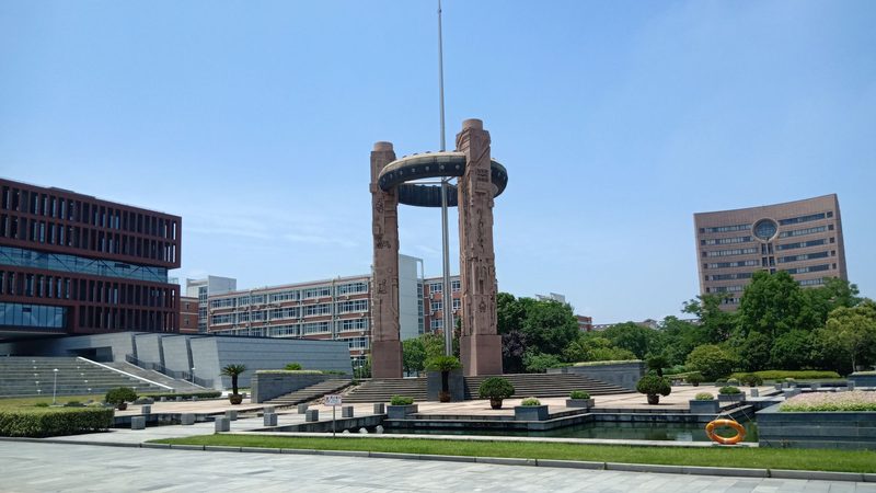 快恢复二极管型号解析：揭秘其性能与价格背后的秘密